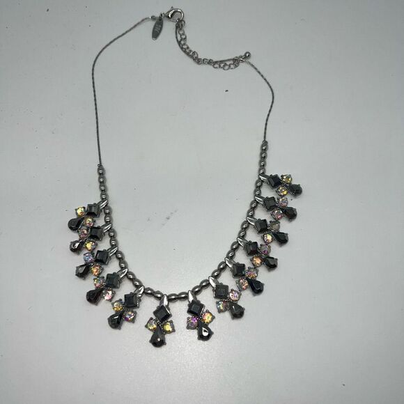 NY Statement Bib Necklace‎ - Picture 7 of 7